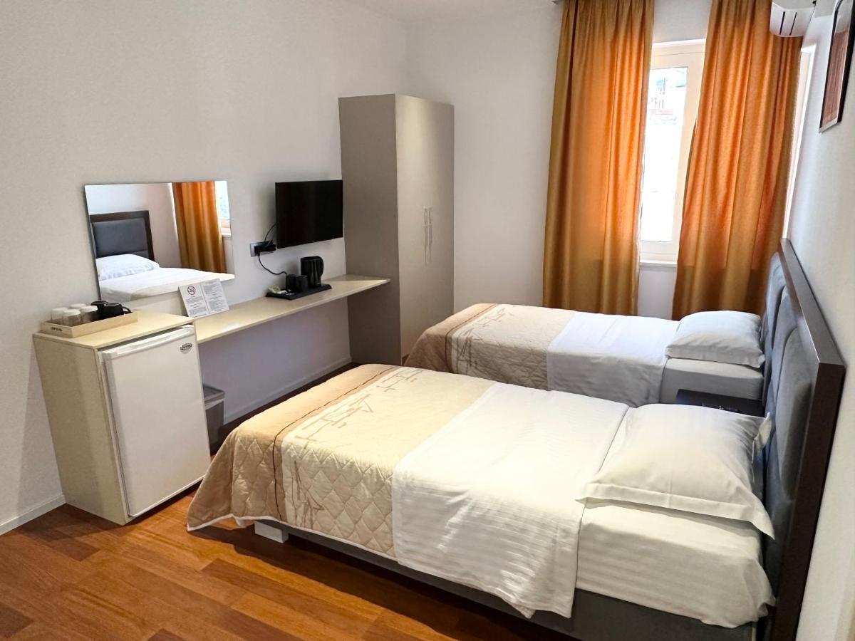 סרנדה 3B Suites Boutique Hotel מראה חיצוני תמונה