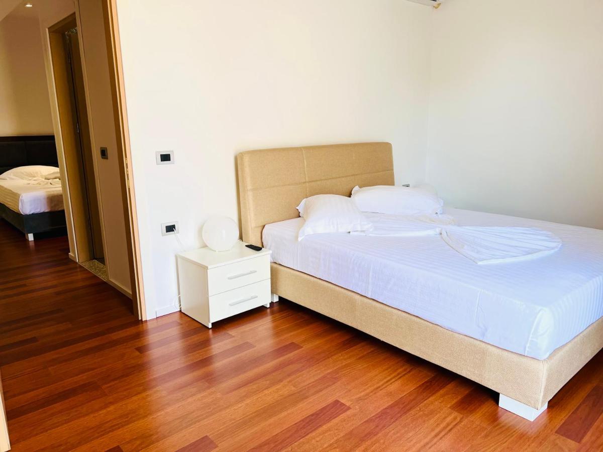 סרנדה 3B Suites Boutique Hotel מראה חיצוני תמונה