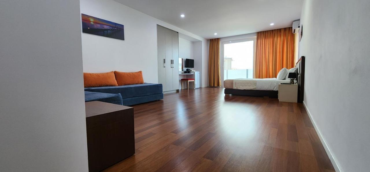 סרנדה 3B Suites Boutique Hotel מראה חיצוני תמונה