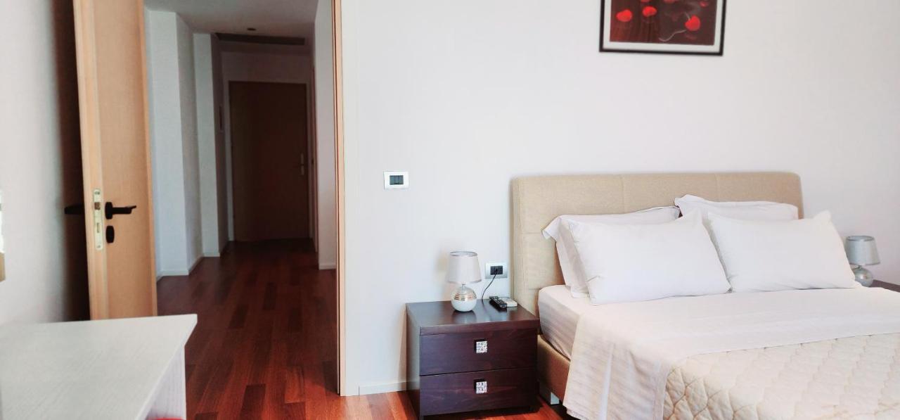 סרנדה 3B Suites Boutique Hotel מראה חיצוני תמונה