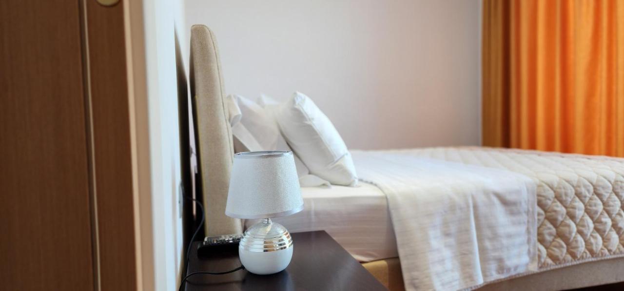 סרנדה 3B Suites Boutique Hotel מראה חיצוני תמונה