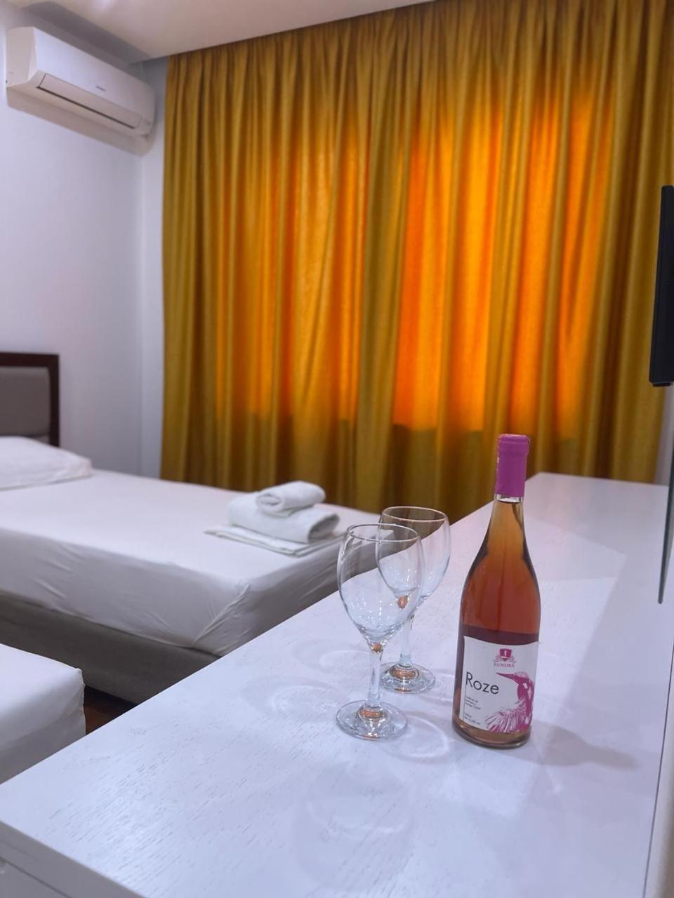 סרנדה 3B Suites Boutique Hotel מראה חיצוני תמונה