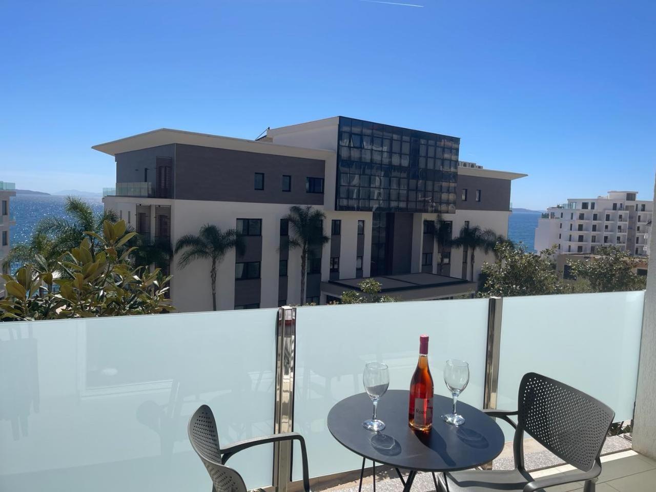סרנדה 3B Suites Boutique Hotel מראה חיצוני תמונה