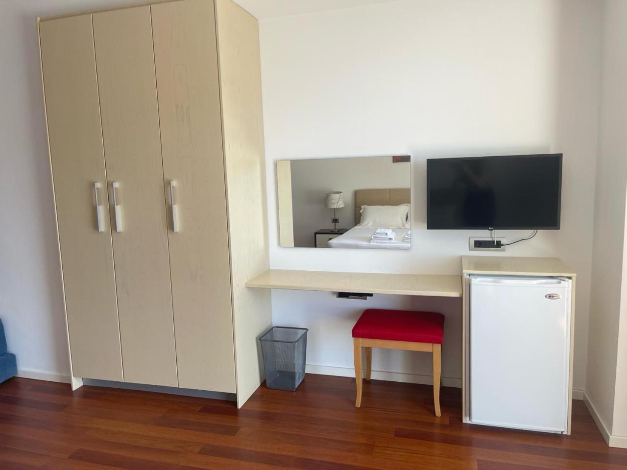 סרנדה 3B Suites Boutique Hotel מראה חיצוני תמונה