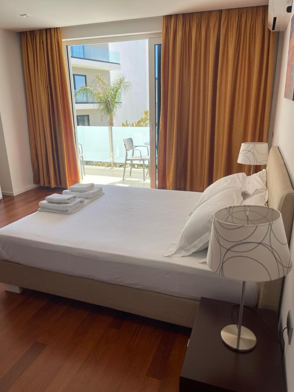 סרנדה 3B Suites Boutique Hotel מראה חיצוני תמונה