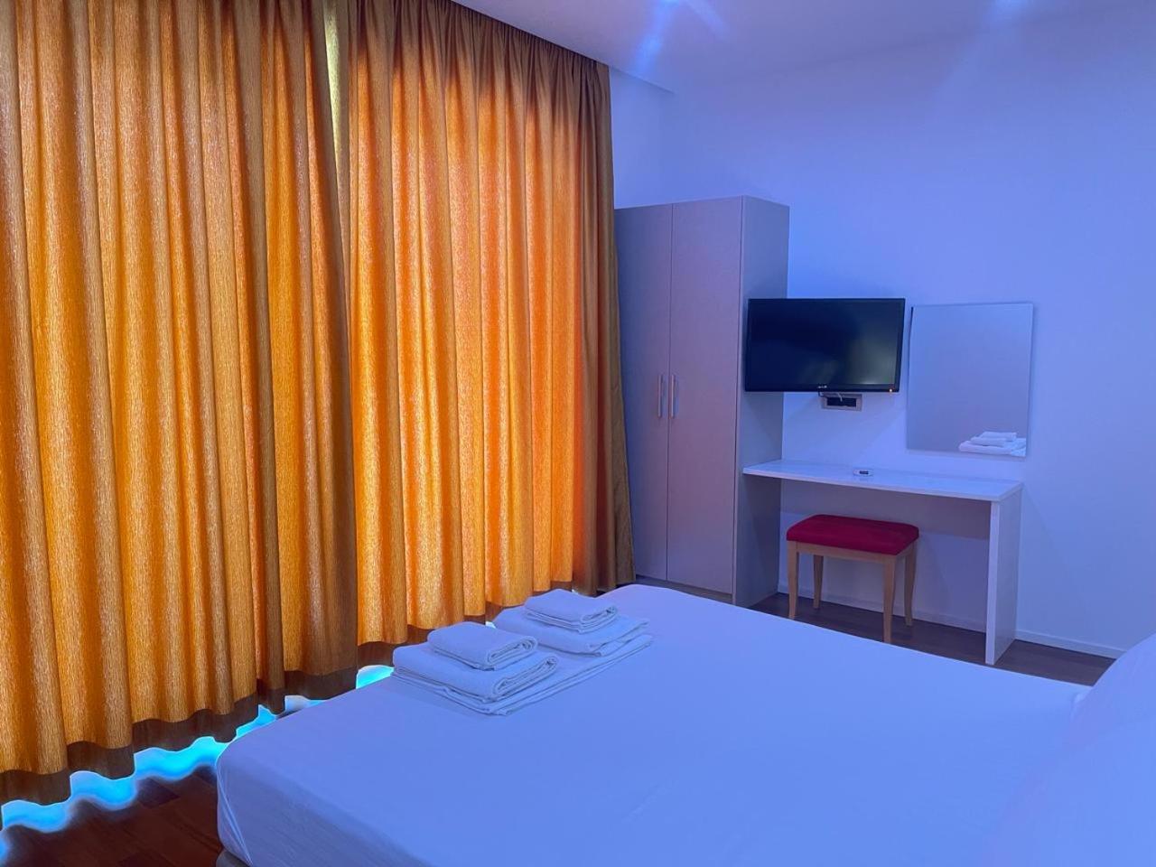 סרנדה 3B Suites Boutique Hotel מראה חיצוני תמונה