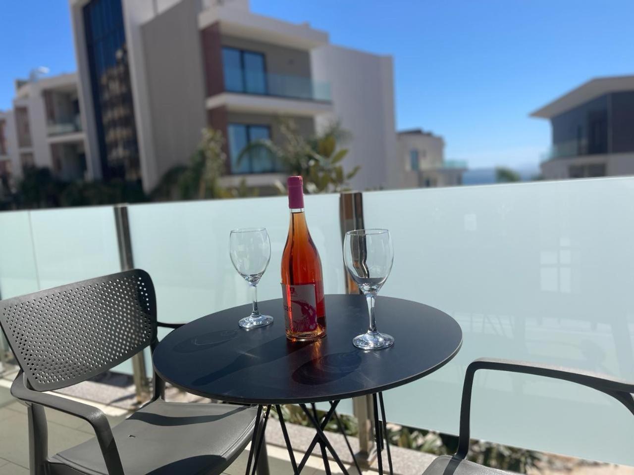 סרנדה 3B Suites Boutique Hotel מראה חיצוני תמונה
