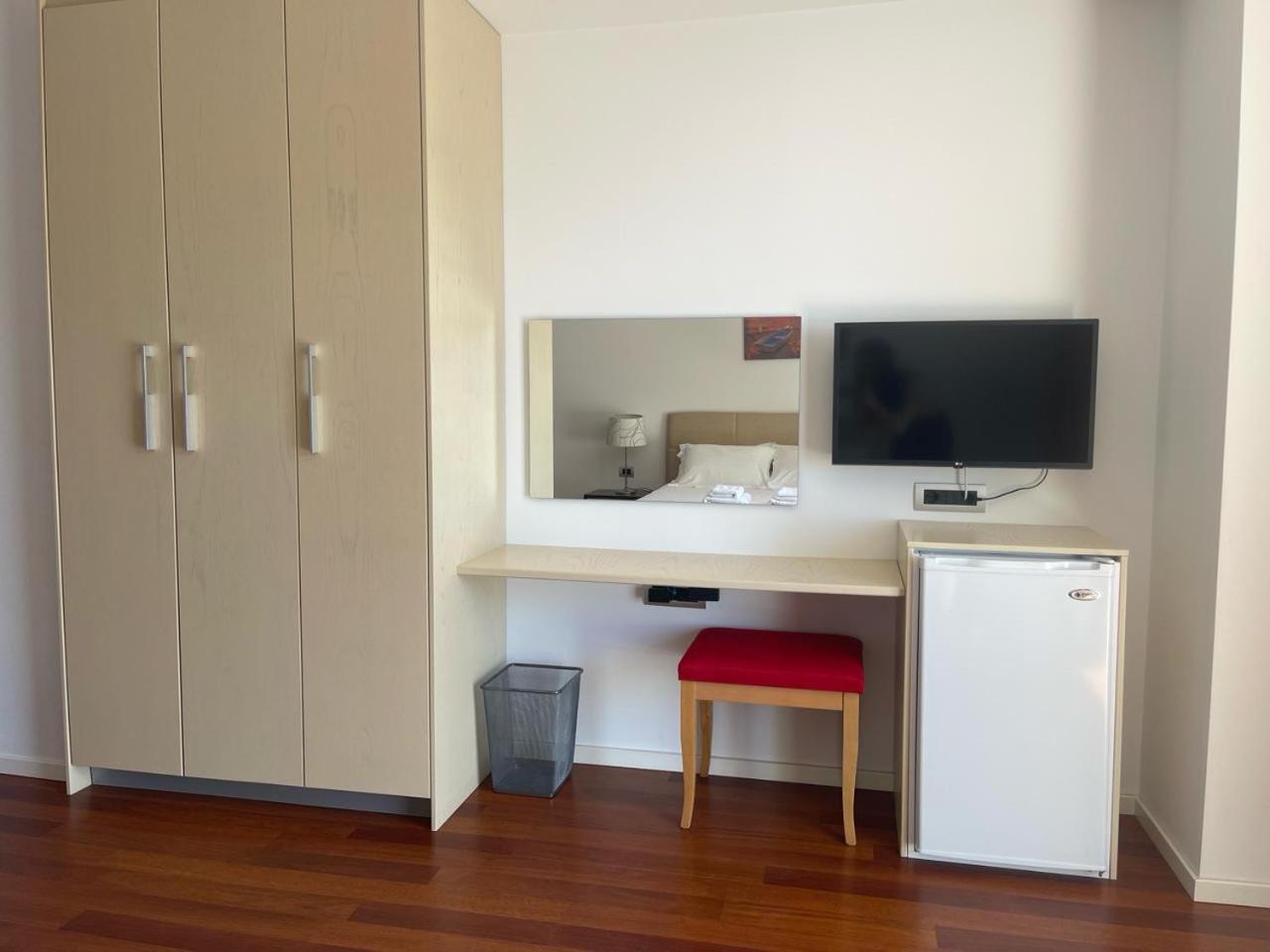 סרנדה 3B Suites Boutique Hotel מראה חיצוני תמונה