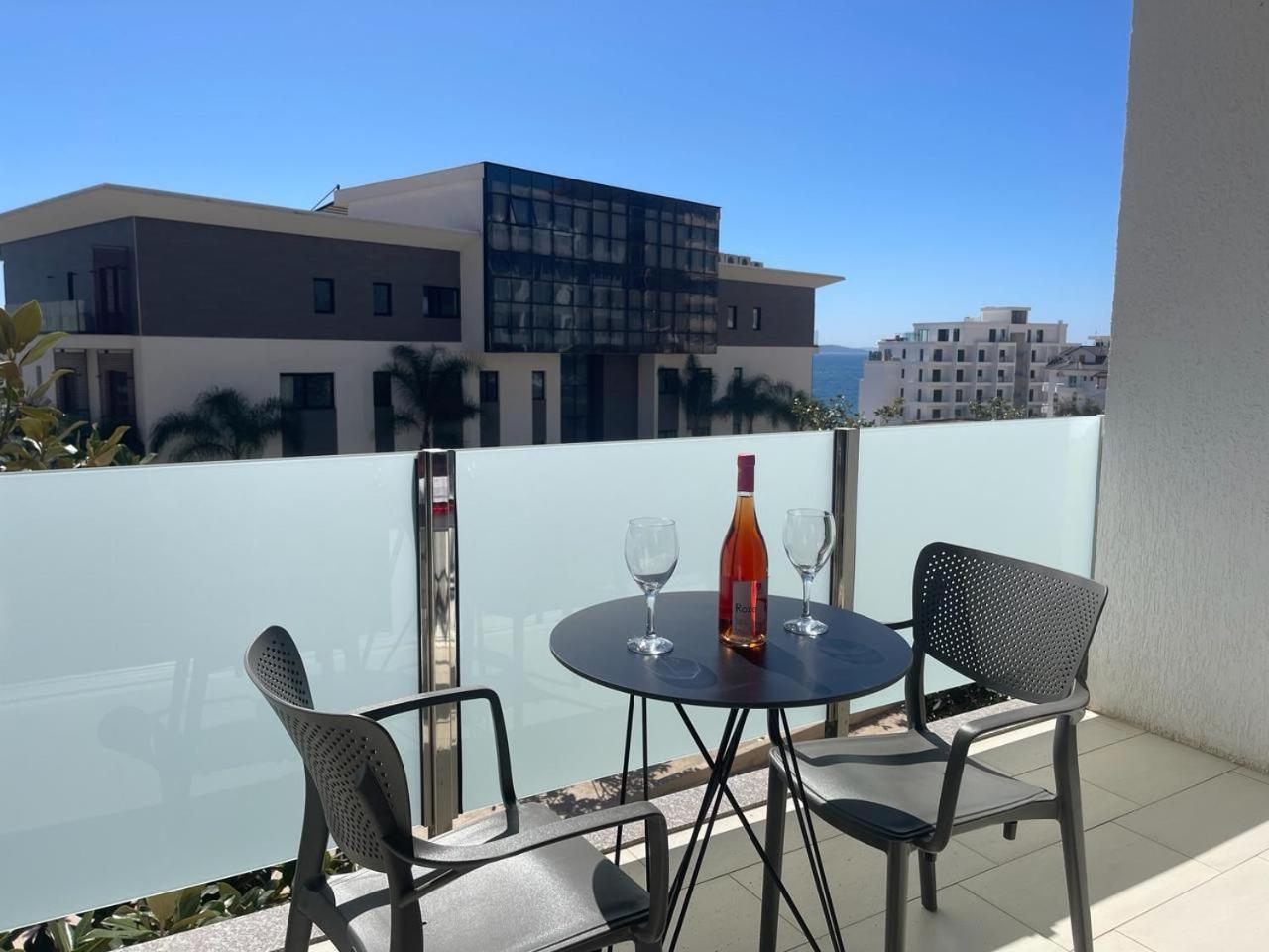 סרנדה 3B Suites Boutique Hotel מראה חיצוני תמונה