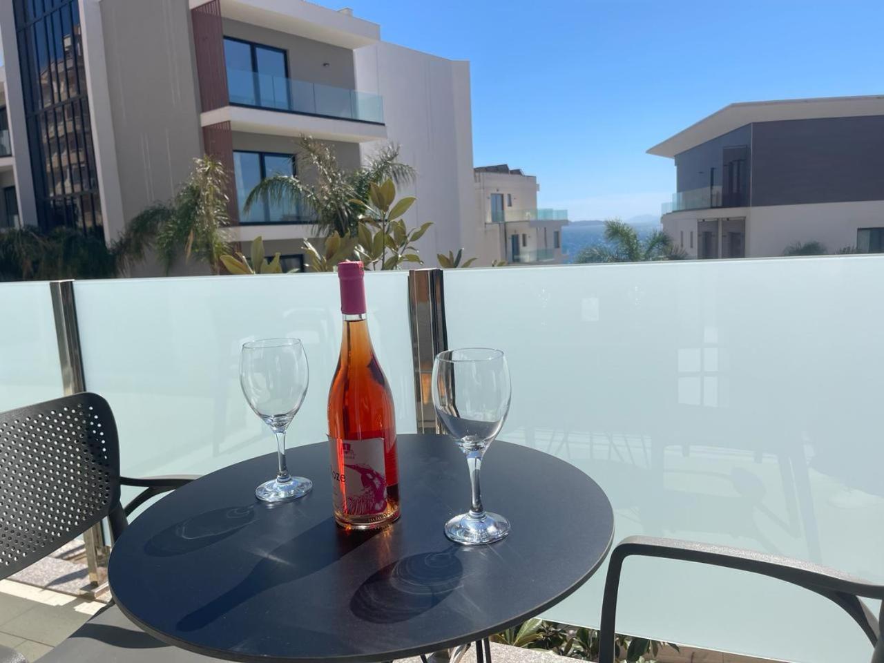 סרנדה 3B Suites Boutique Hotel מראה חיצוני תמונה